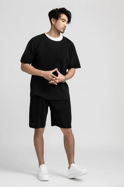 Elegant Pleated T-Shirt for Men - Fashion Black Short Sleeve Sports Top